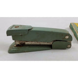 Vintage ARROW STAPLER & S-25 2400 Staples Genuine No 25 Avocado Green 1960's