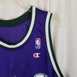 Vintage Milwaukee Bucks Vin Baker #42 Champion NBA Basketball Jersey Shorts L 48